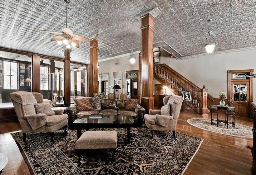 New Orleans Hotel Eureka Springs