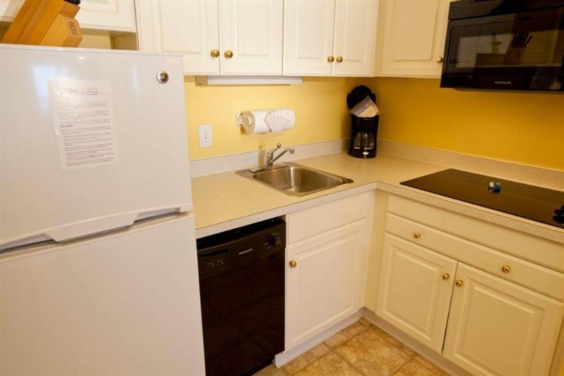 Ocean Sands Resort, Oceanfront, Virginia Beach By Vacatia