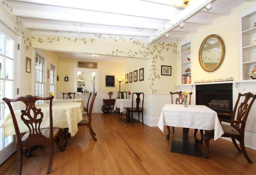 Olallieberry Inn Bed And Breakfast