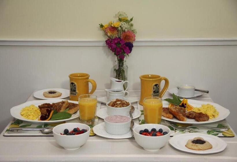 Olallieberry Inn Bed And Breakfast