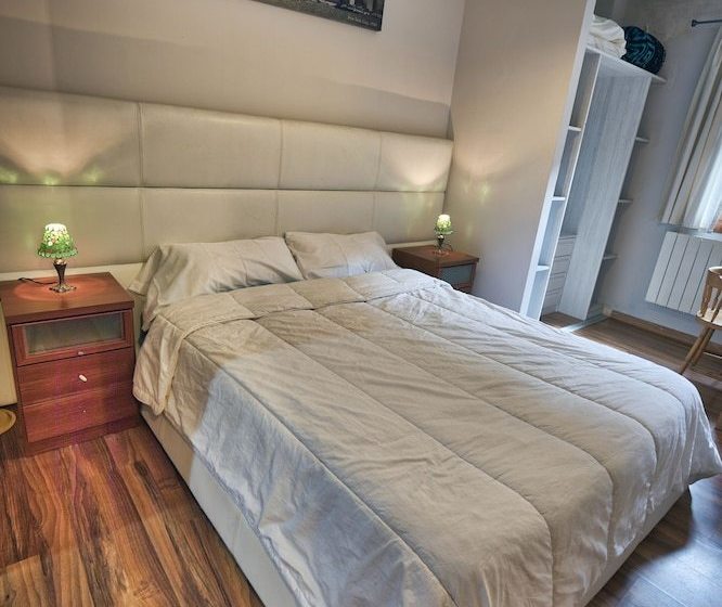 El Escondite De Biescas