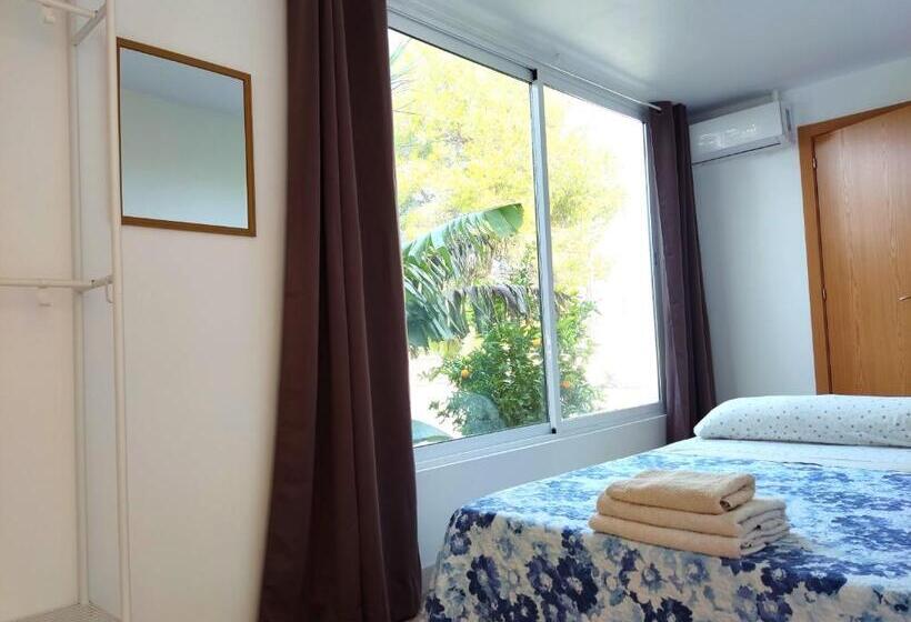 Golden Tower Pensión Auto Check In