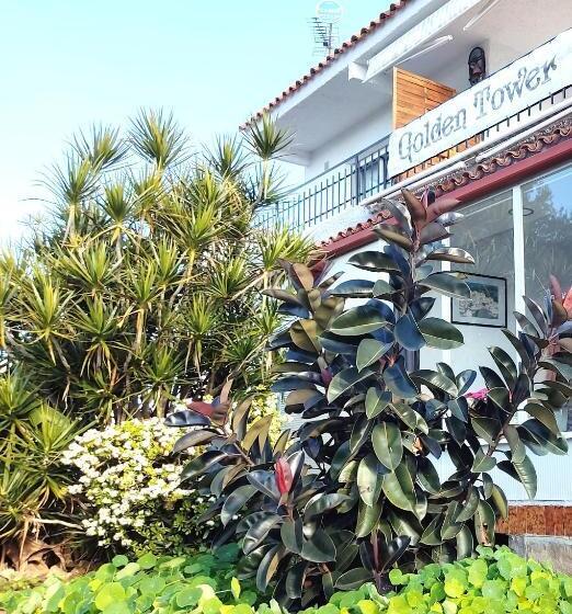 Golden Tower Pensión Auto Check In