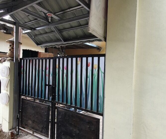 酒店 Murni Homestay By Oyo Rooms