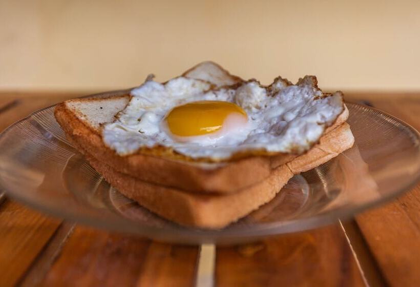 酒店 Murni Homestay By Oyo Rooms