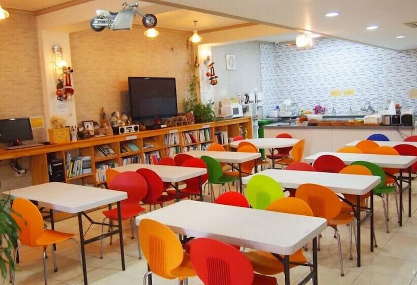 Gyeongju Guesthouse   Hostel