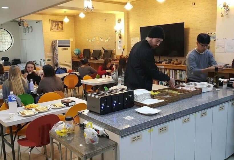 Gyeongju Guesthouse   Hostel