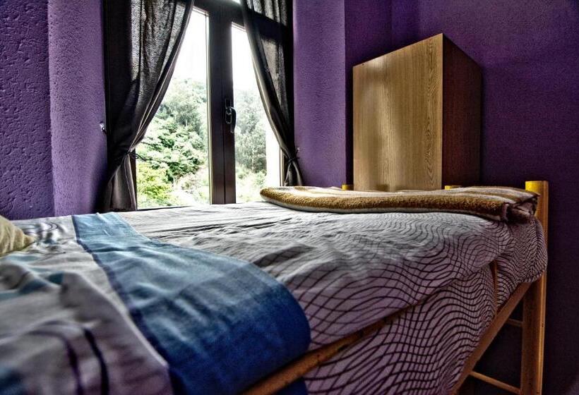 Albergue Juvenil De Bustiello