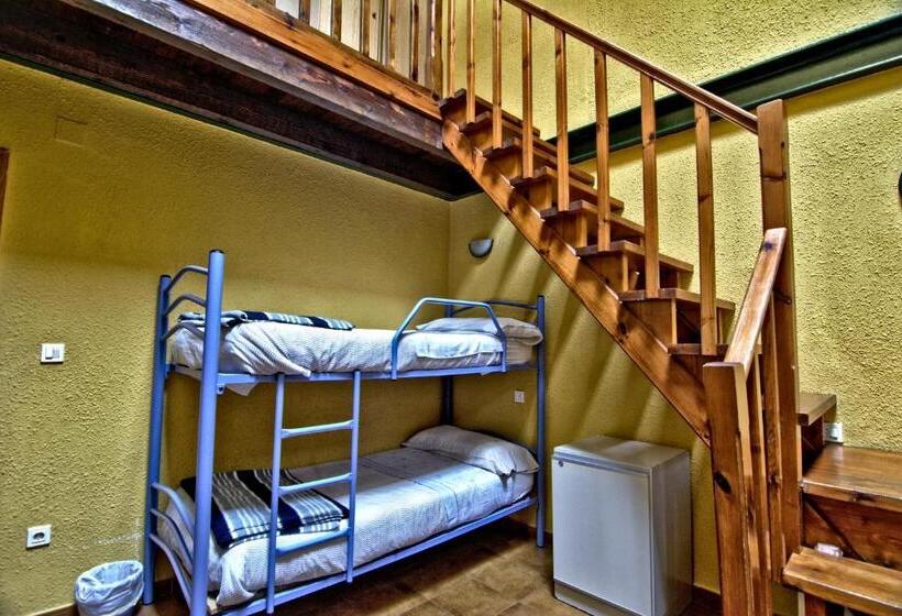 Albergue Juvenil De Bustiello