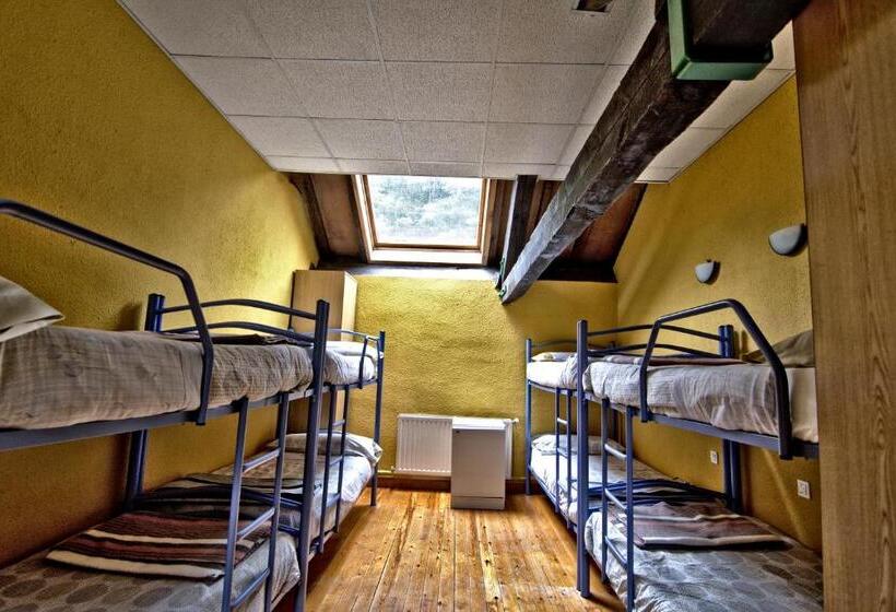Albergue Juvenil De Bustiello