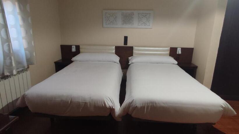 فندق صغير La Posada De La Magistral