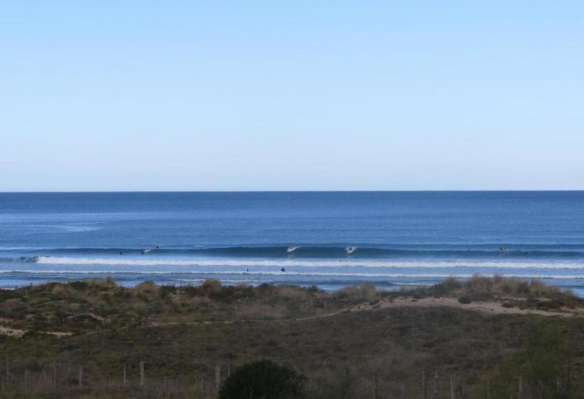 هاستل Watsay Surf House