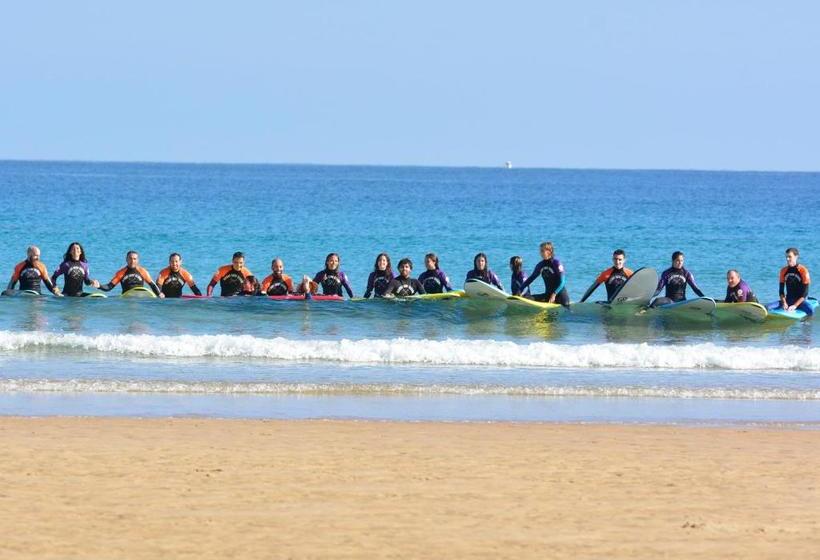 هاستل Watsay Surf House