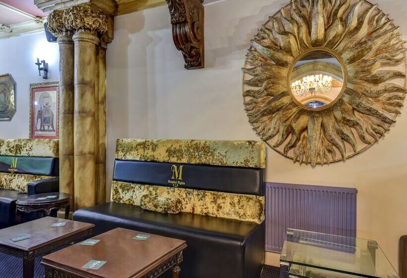 בית מלון כפרי Empire