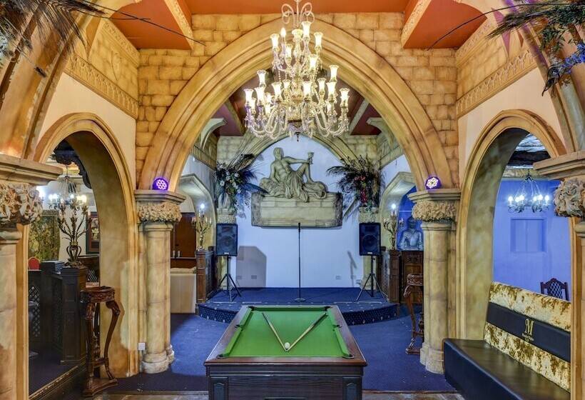 בית מלון כפרי Empire