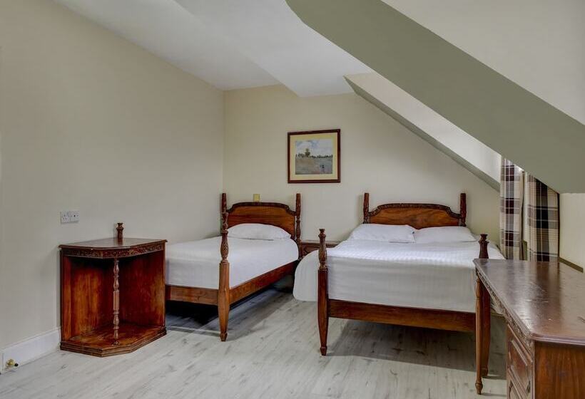 בית מלון כפרי Empire