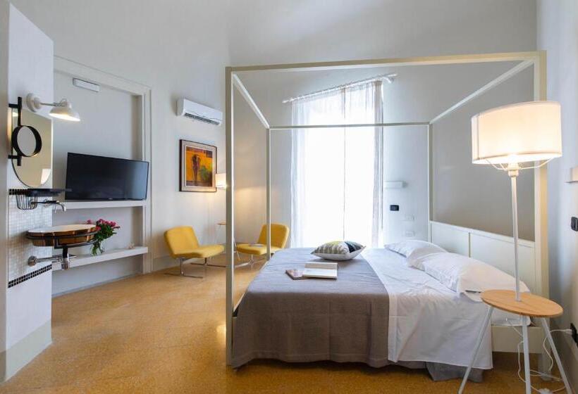 酒店 Palazzo Cavarretta   Pinella S Rooms And Apartment