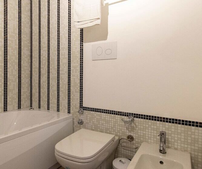 酒店 Palazzo Cavarretta   Pinella S Rooms And Apartment