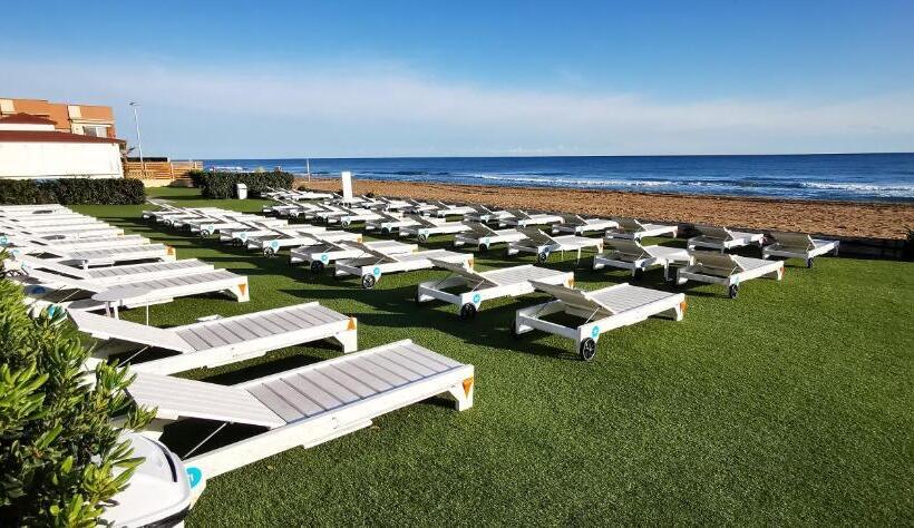 호텔 Playa Grande By Tropical