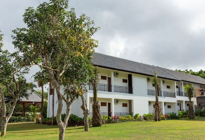 Ratan Uluwatu Hotel And Villas