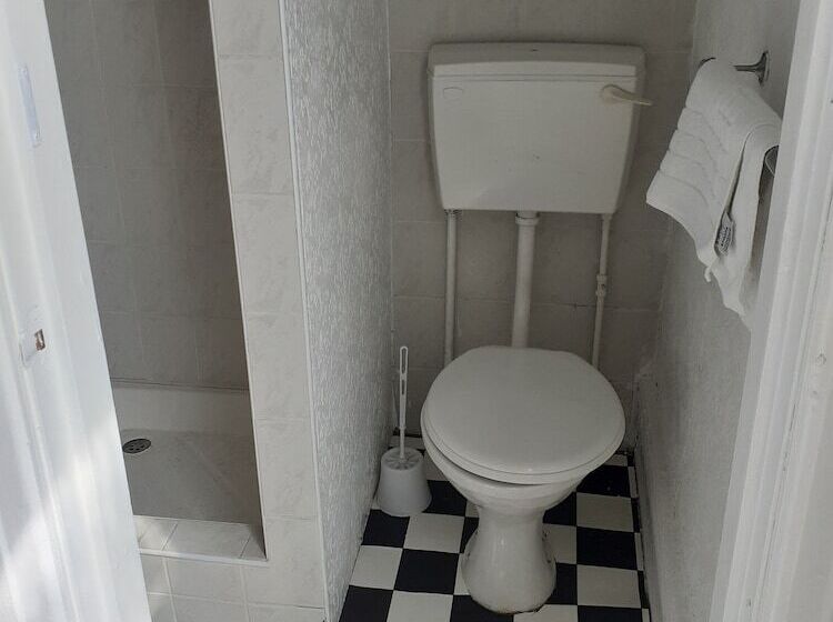 בית מלון כפרי Coastal Bay