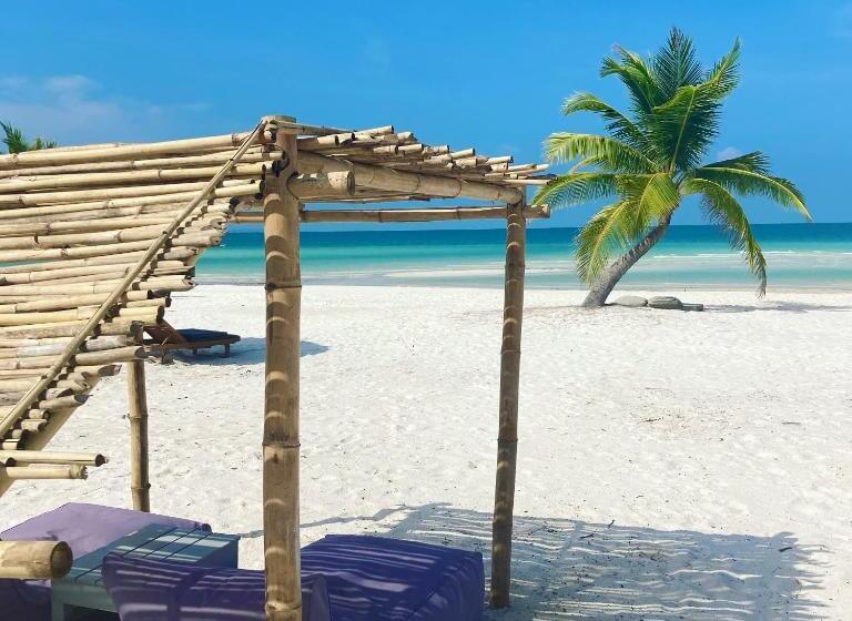 فندق The Secret Garden Koh Rong