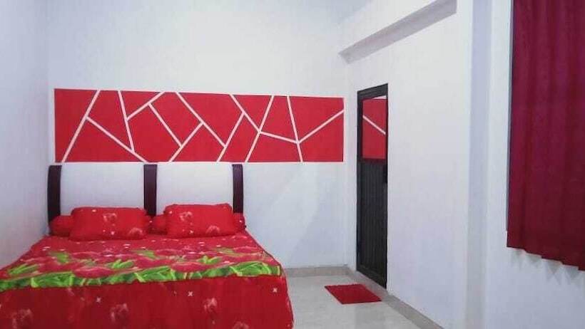 펜션 Almira Homestay