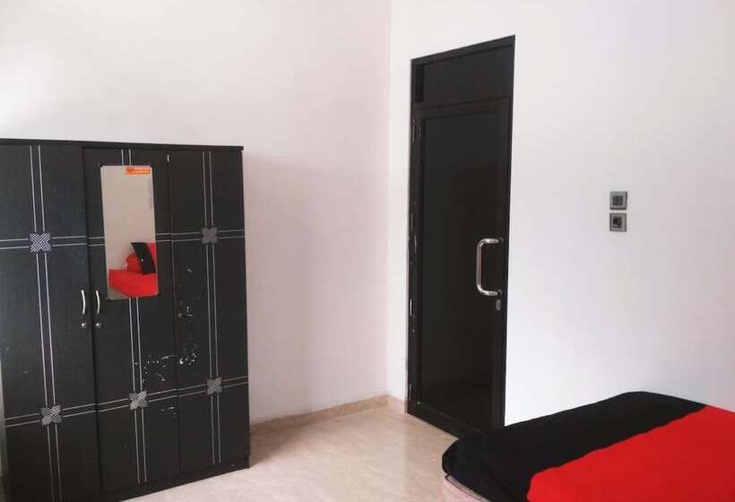 پانسیون Almira Homestay