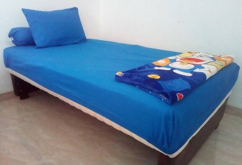 펜션 Almira Homestay