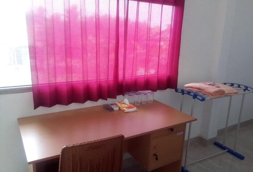 펜션 Almira Homestay