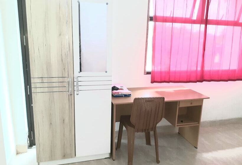 پانسیون Almira Homestay