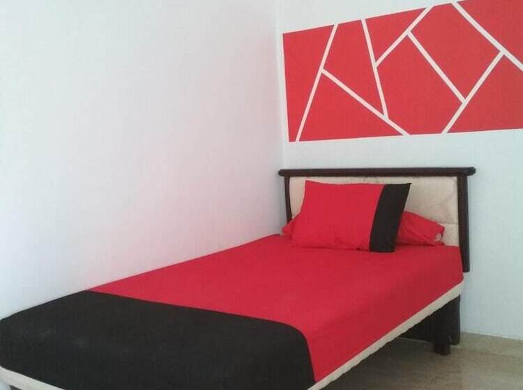 펜션 Almira Homestay