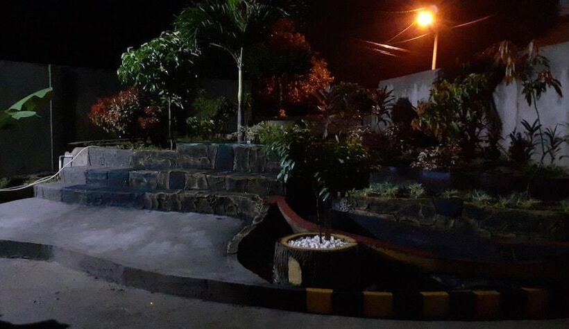 펜션 Almira Homestay