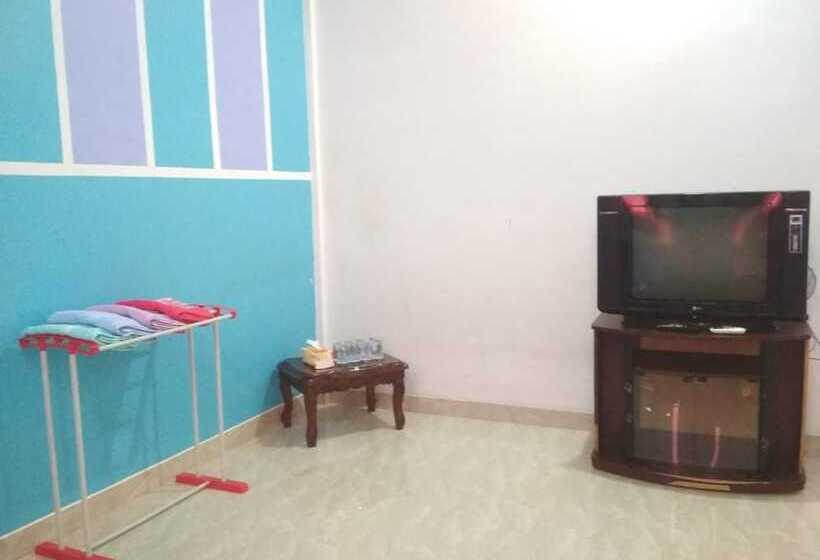 펜션 Almira Homestay