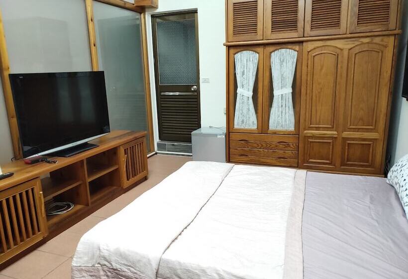 بنسيون Base Area