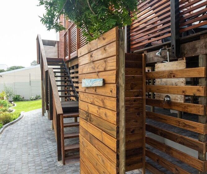 Пансион Bentley S Guesthouse