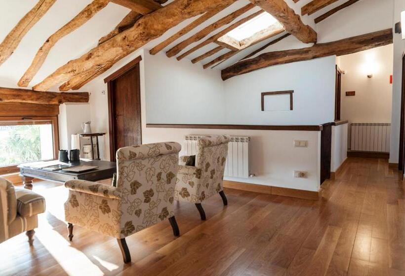 بنسيون Casa Baquedano