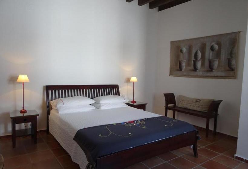 פנסיון Casa La Loba