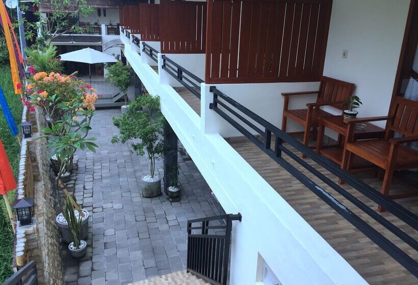 بنسيون Derose Guest House