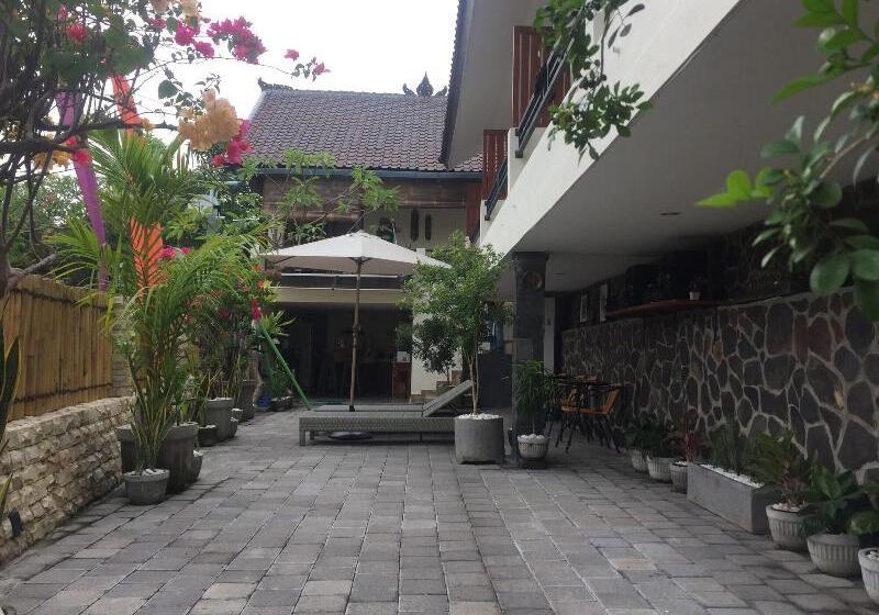 بنسيون Derose Guest House