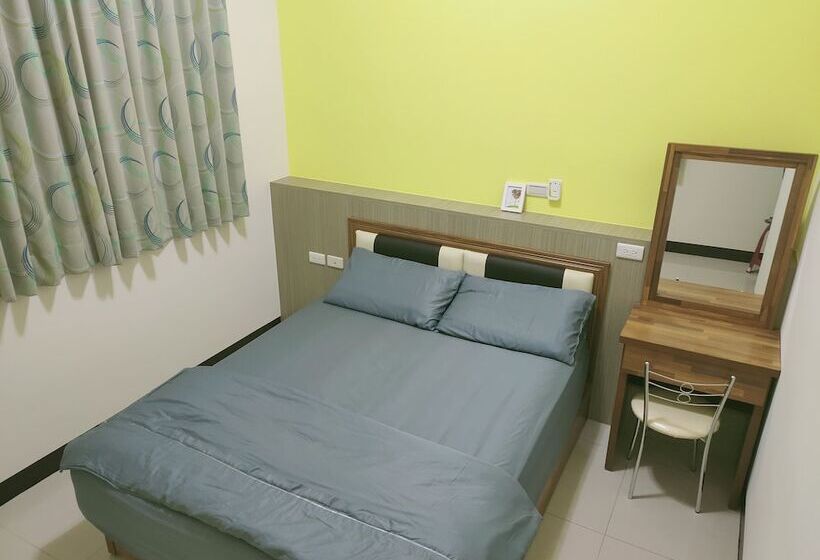 پانسیون Family Of Five Guesthouse