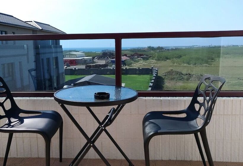 پانسیون Family Of Five Guesthouse