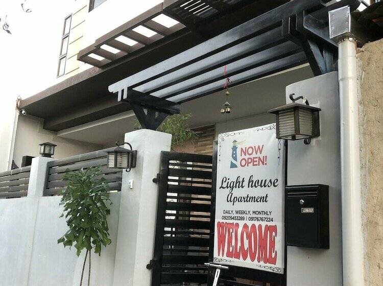 پانسیون Lighthouse Apartment And Guest Inn