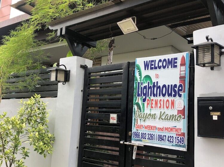 پانسیون Lighthouse Apartment And Guest Inn