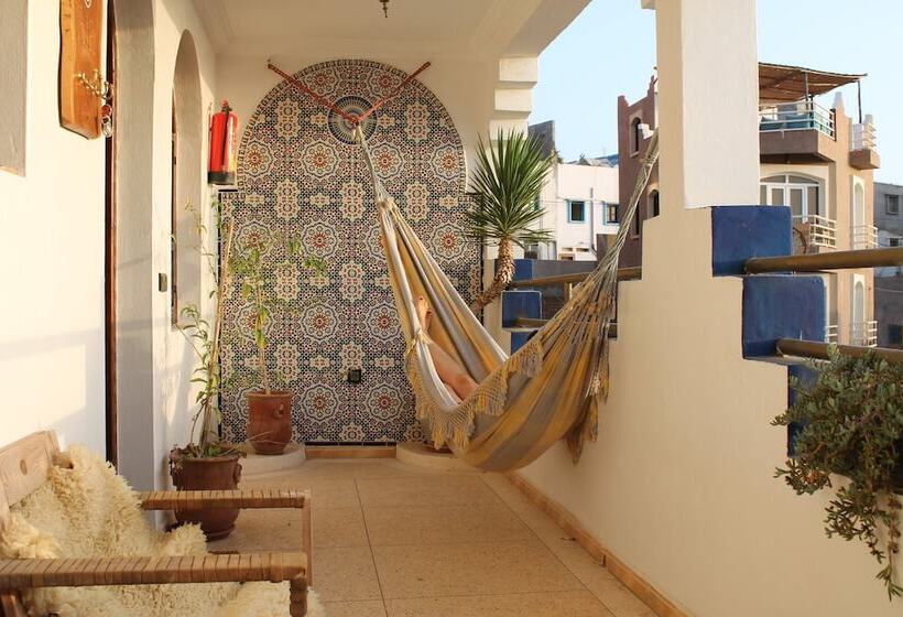 פנסיון Maison Darna Guesthouse