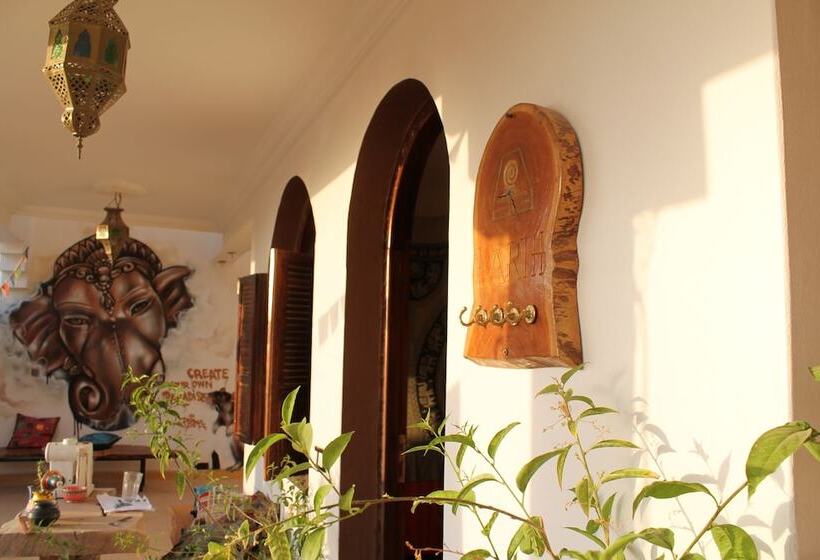 פנסיון Maison Darna Guesthouse