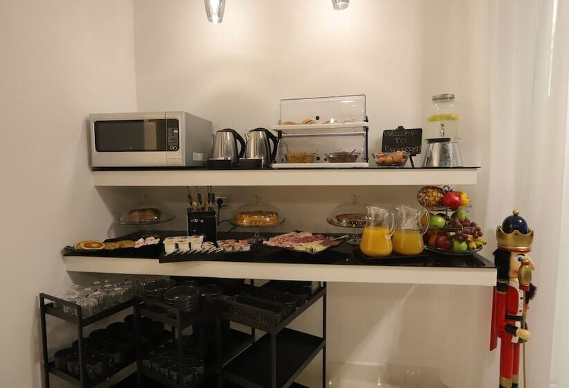 پانسیون Mecla Suites