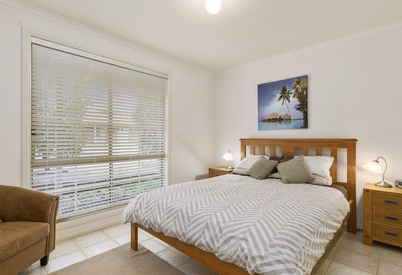 Seaholme  Free Wifi & Foxtel