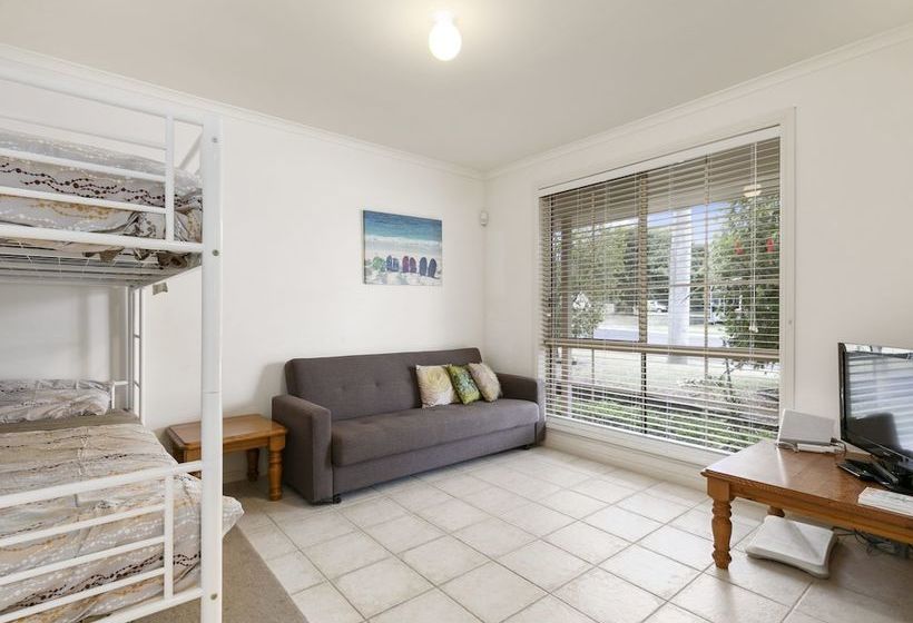 Seaholme  Free Wifi & Foxtel