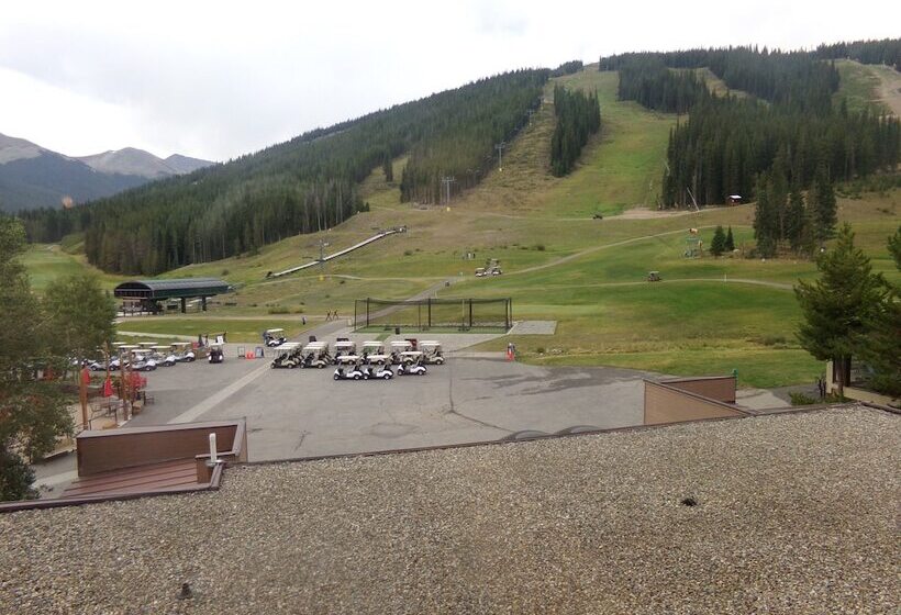 Snowflake 1 Bed Plus Den 2 Bath